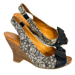 - Naya “ Giada” wedge peep toe heels. Size 8.5